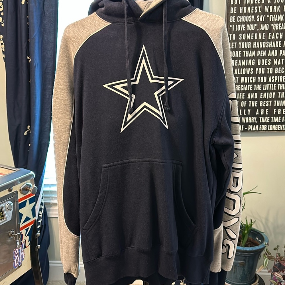 Cowboys sweatshirt